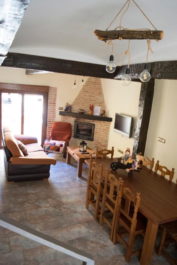 Vivienda Turistica El Caneco Tordesillas Εξωτερικό φωτογραφία